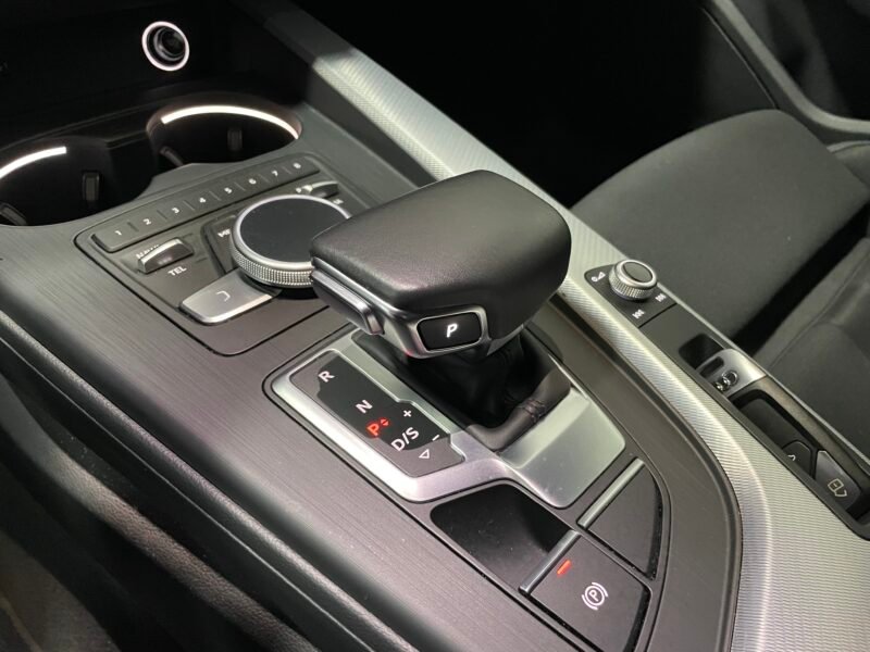 AUDI A4 Avant 35TFSI SLINE