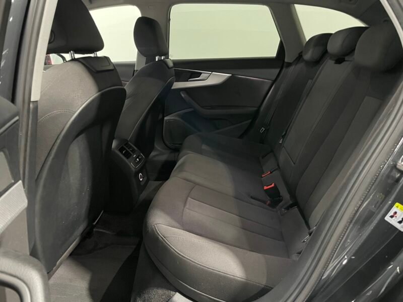 AUDI A4 Avant 35TFSI SLINE