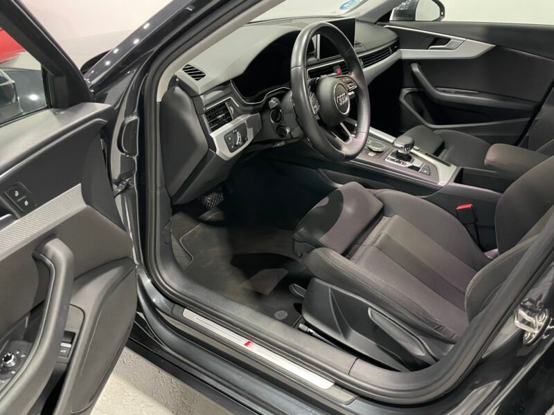 AUDI A4 Avant 35TFSI SLINE
