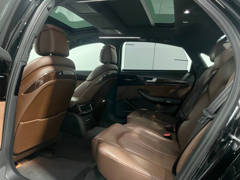 AUDI A8 3.0TDi Clean Quattro Tiptronic