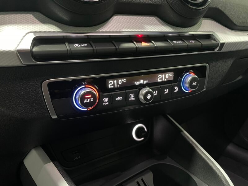 AUDI Q2 30TDi Design Edition