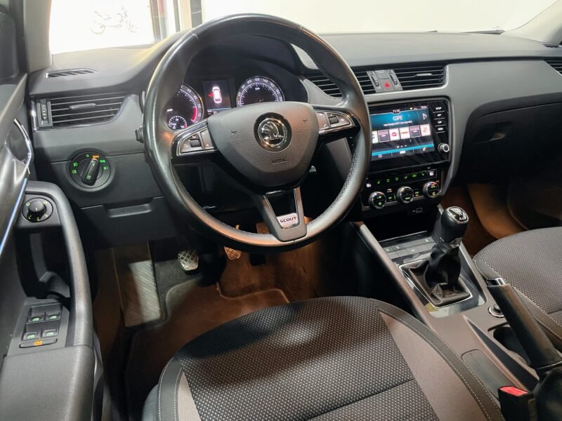 SKODA Octavia Scout 2.0TDi 150 4×4