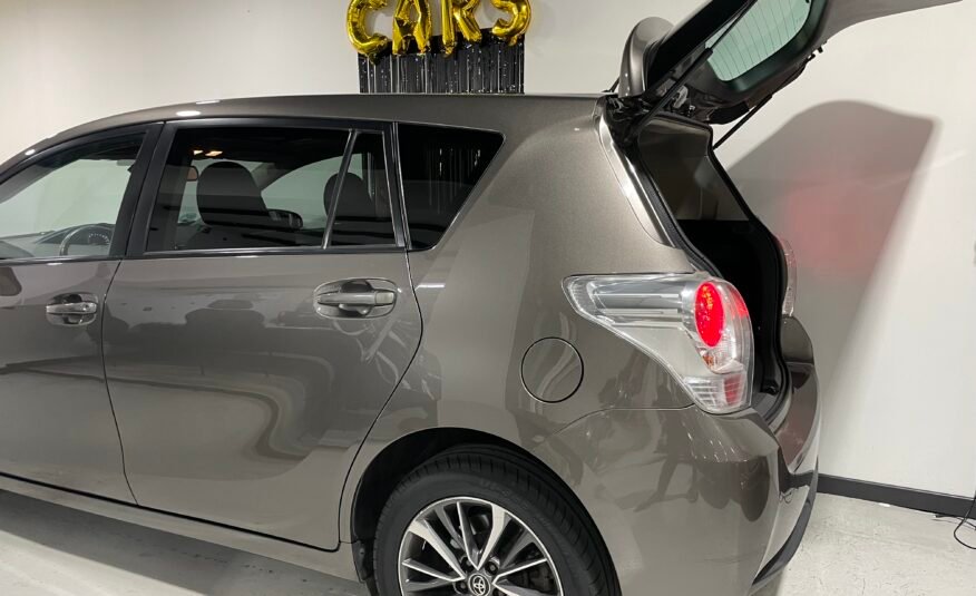 TOYOTA Verso D4-D