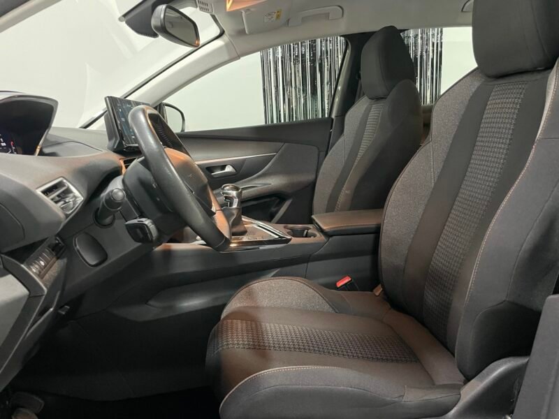 PEUGEOT 3008 1.5 BlueHDi