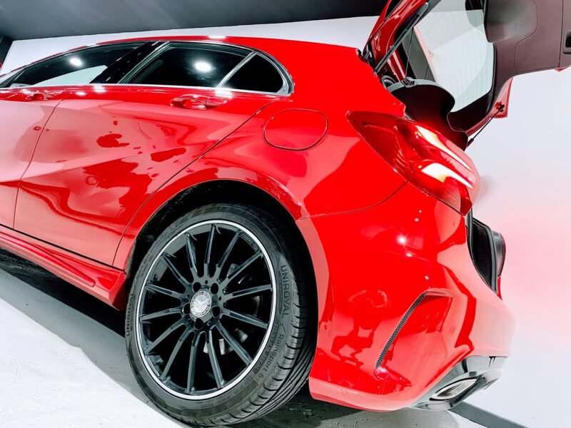 MERCEDES-BENZ A200d AMG