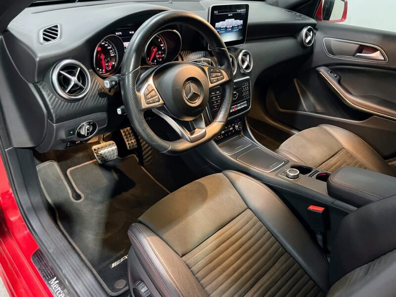 MERCEDES-BENZ A200d AMG