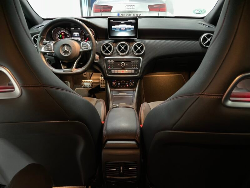 MERCEDES-BENZ A200d AMG