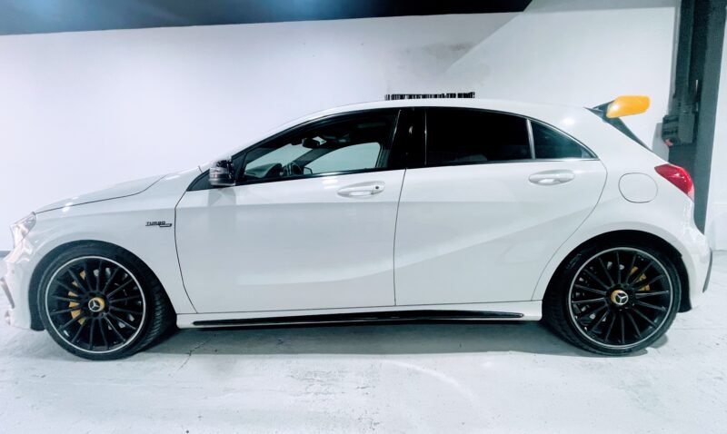 MERCEDES-BENZ A45 AMG