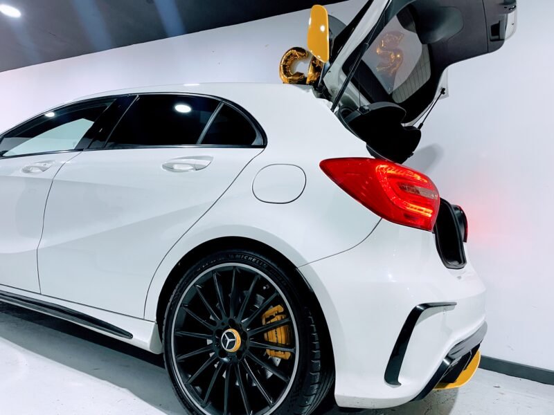 MERCEDES-BENZ A45 AMG
