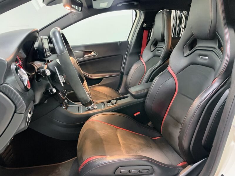 MERCEDES-BENZ A45 AMG