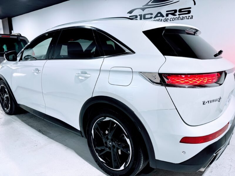 DS 7 E-Tense 4×4 Opera