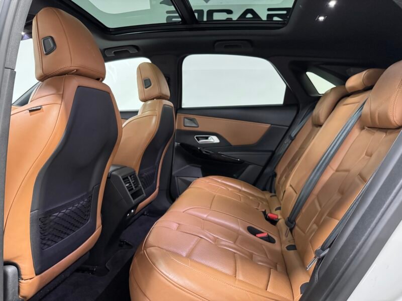 DS 7 E-Tense 4×4 Opera