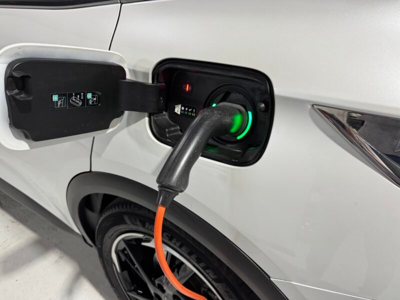 DS 7 E-Tense 4×4 Opera