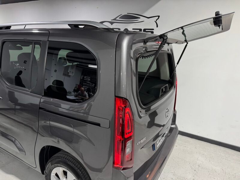 OPEL Combo 1.5TD 130cv Innovation Automática