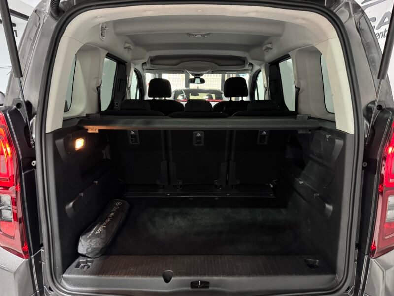 OPEL Combo 1.5TD 130cv Innovation Automática