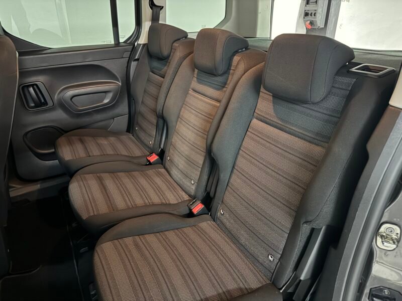 OPEL Combo 1.5TD 130cv Innovation Automática