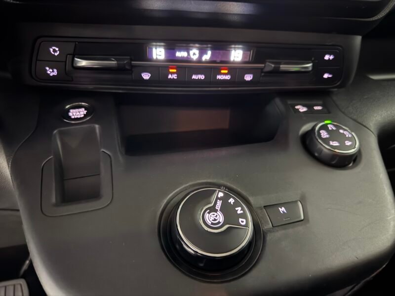 OPEL Combo 1.5TD 130cv Innovation Automática