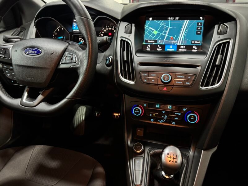 FORD Focus 1.0 EcoBoost ST-LINE