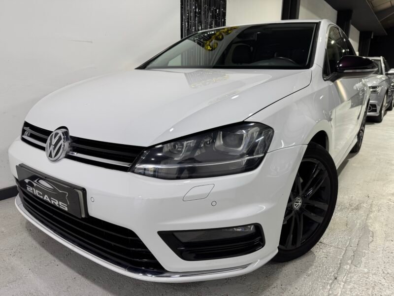 VOLKSWAGEN Golf 1.6TDi R-Line