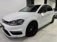 VOLKSWAGEN Golf 1.6TDi R-Line