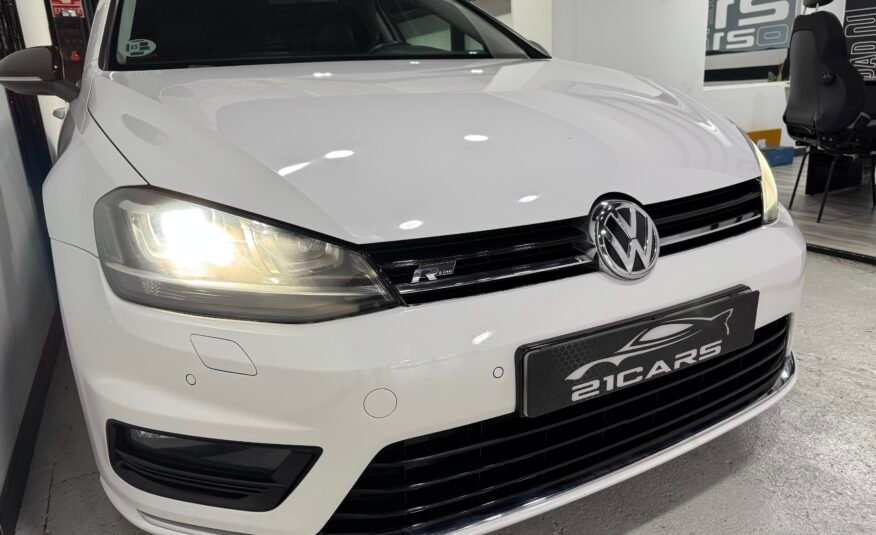 VOLKSWAGEN Golf 1.6TDi R-Line