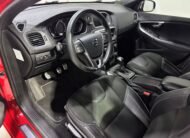 VOLVO V40 T3 R-Design