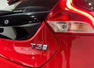 VOLVO V40 T3 R-Design