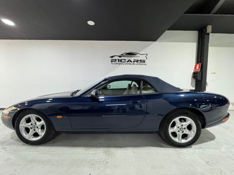 JAGUAR XK8 4.0i V8 Cabrio